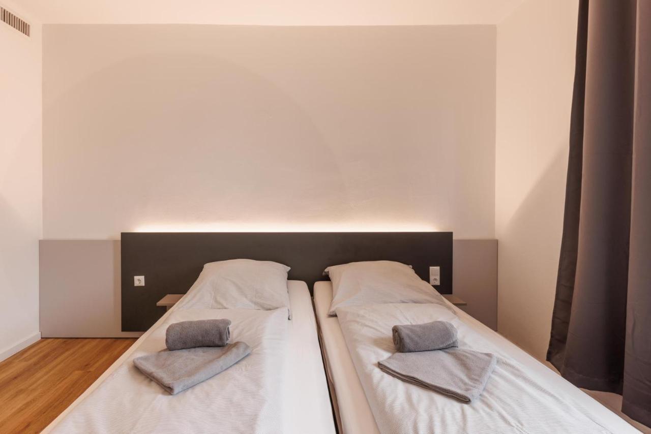 Glueck Auf Appartements Dueppelstrasse Oberhausen  Exterior photo